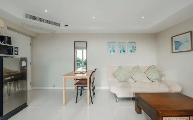 1BR Pool Sauna Near Viewpoint C196