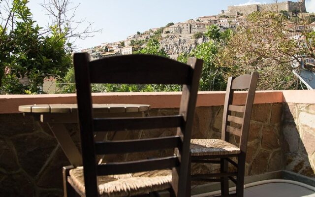 Olive Press Hotel & Apartments