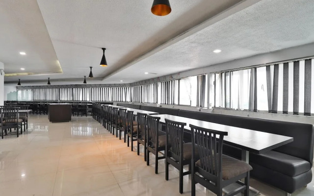Hotel Mansi Sherotene By OYO Rooms