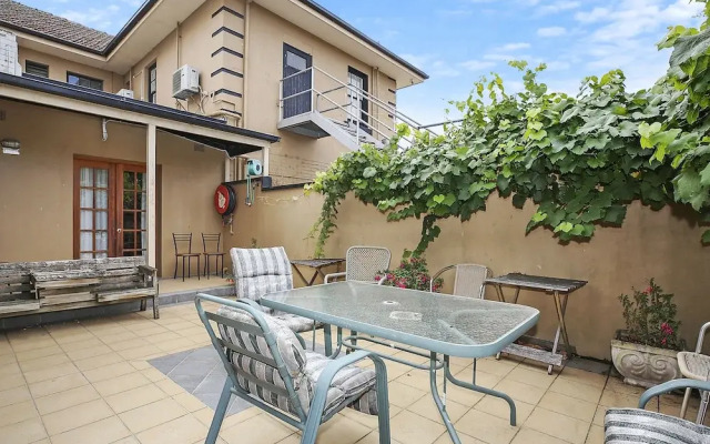 Grand Central Accommodation B&B Cobden