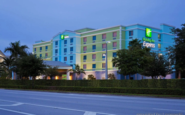 Holiday Inn Express Hotel & Suites Ft Lauderdale Airport/Cru by IHG