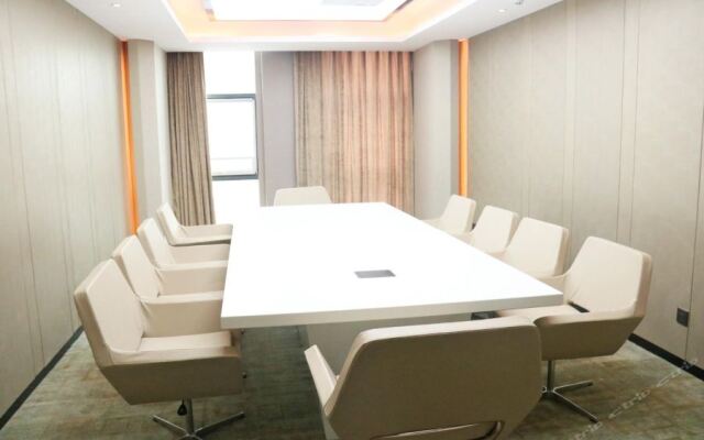 Hyattin Hotel