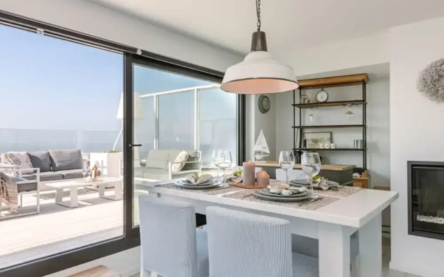 Penthouse With 2 Terraces and Magnificent sea View