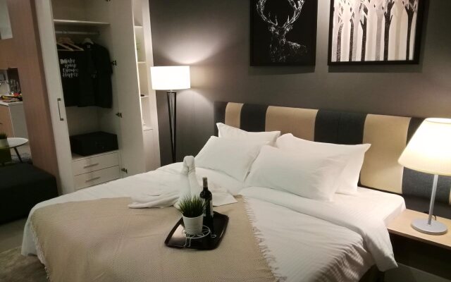 Twin Galaxy Suites