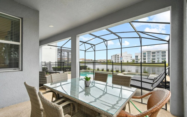 Lakeview 6BR Cozy Home Pool/spa,steps to Waterpark