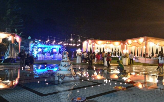 Queen Garden Hotel