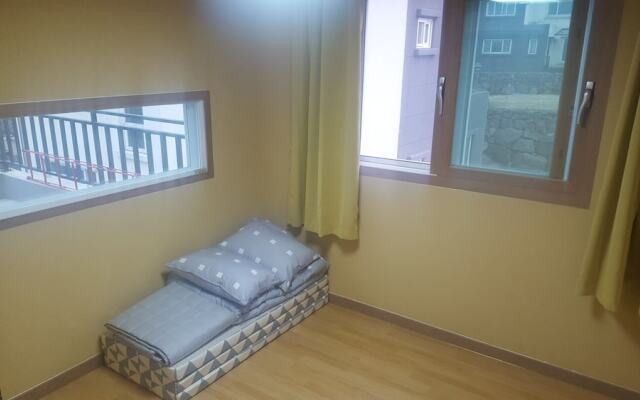 D2 House