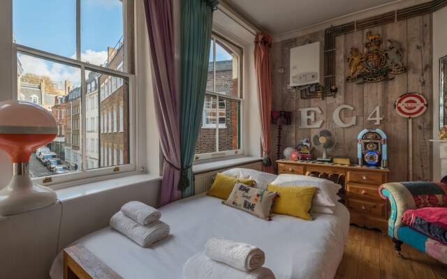 Sensational St Paul's Home by the Cathedral