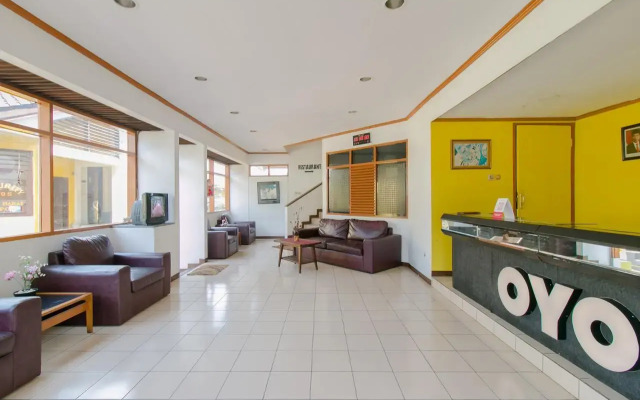 OYO 1996 Koneng Hotel