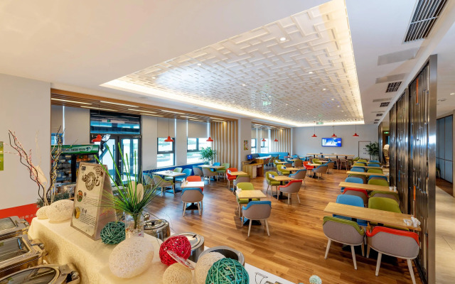 Holiday Inn Express Linyi Riverside by IHG