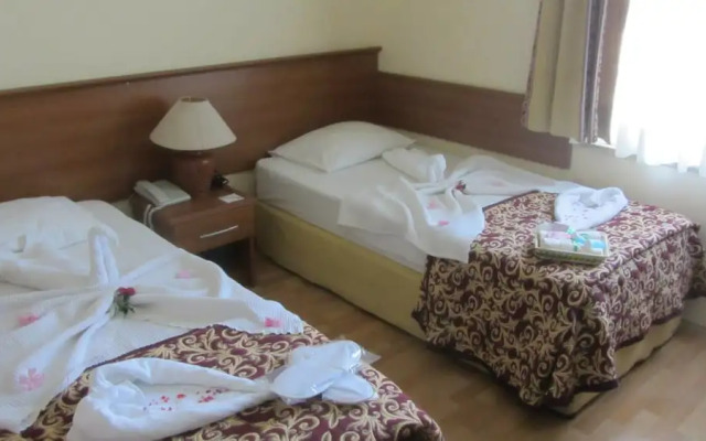 Ipek Hotel Camyuva