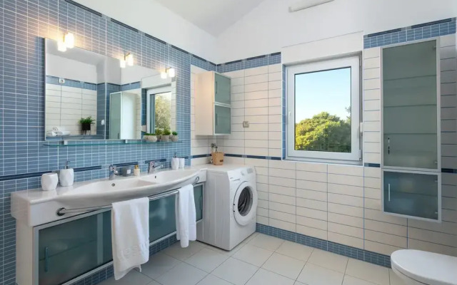 Luxury Villa Lovric Private Heated Pool