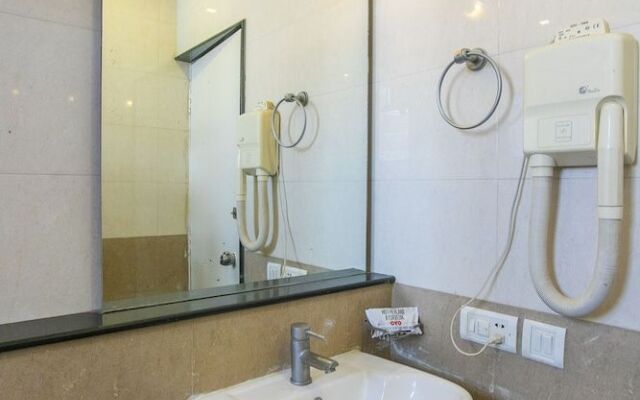 OYO 27859 Agi Dynasty Suites