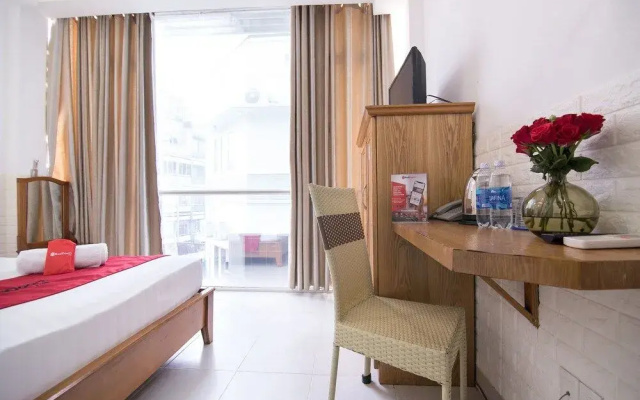RedDoorz @ Pham Ngu Lao Street 3