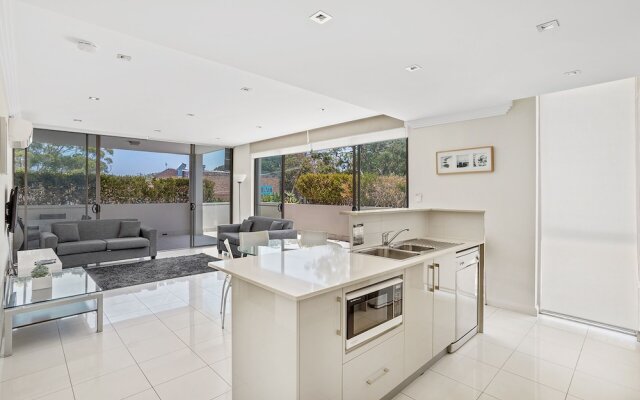 Shoal Bay Road, Aura Apartments, Unit 05, 59