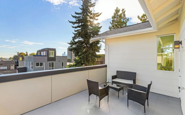 Highgarden The Tyrell House Sweet Suite