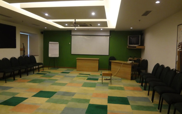 Lemon Tree Hotel, Ahmedabad