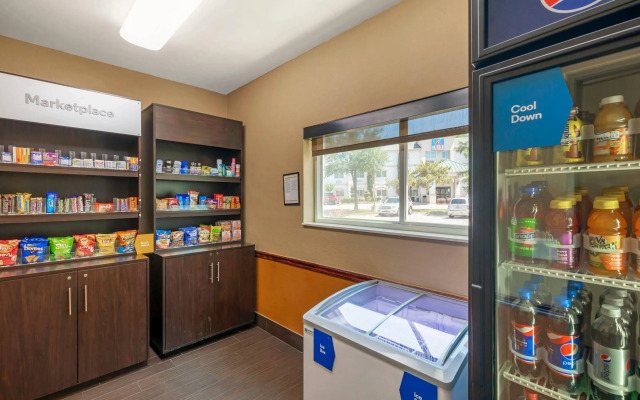 Comfort Suites North Dallas