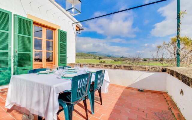 Villa in Consell With Private Pool, air Conditioning and Wifi