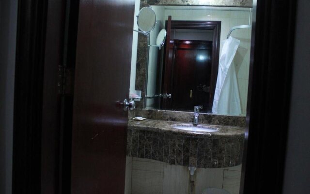 Al Olyan Golden Hotel