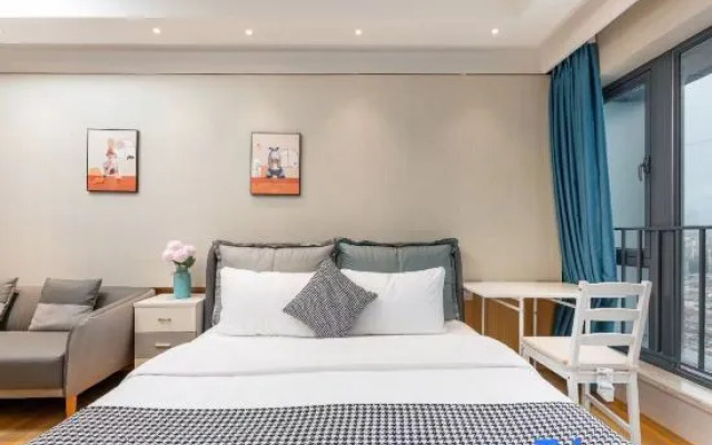 Wanhao Hotel Apartment (Guangzhou City Keyun Road Subway Station)