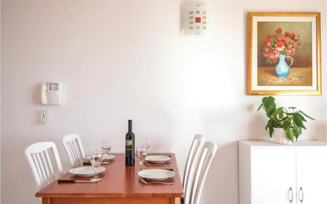 Apartment Makarska with Sea View 02