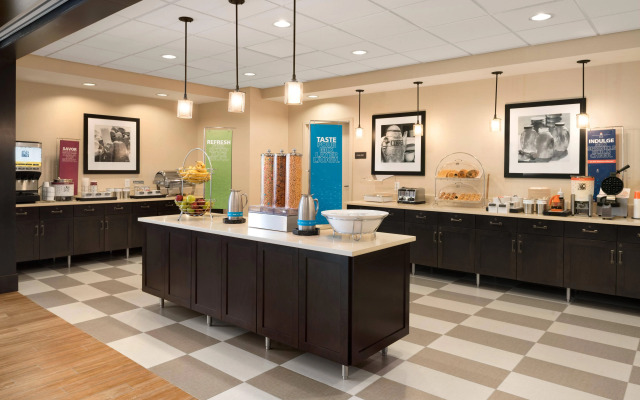 Hampton Inn Miami - Airport East, FL