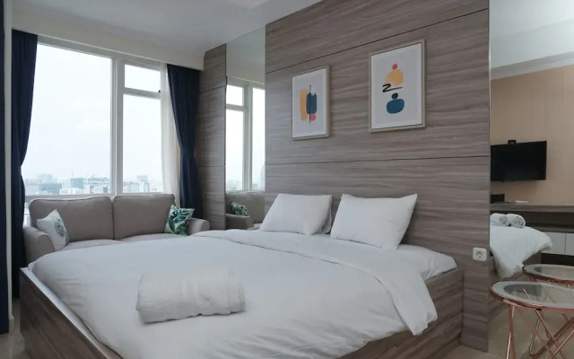 Cozy and Tranquil Studio Menteng Park Apartment