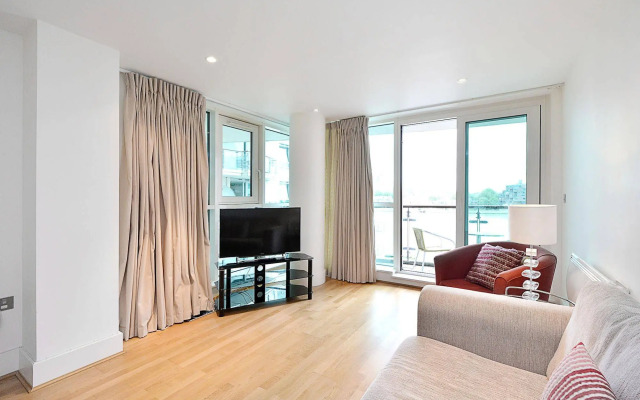 St George Wharf Apartments