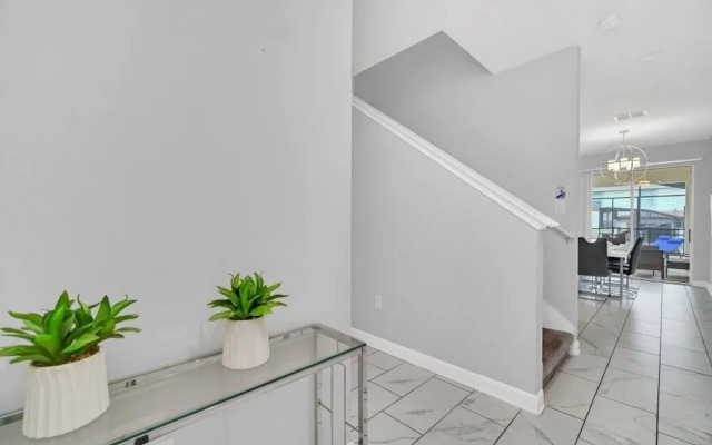 1569plunker 4 Bedroom Townhouse