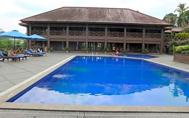 Taurus Resort