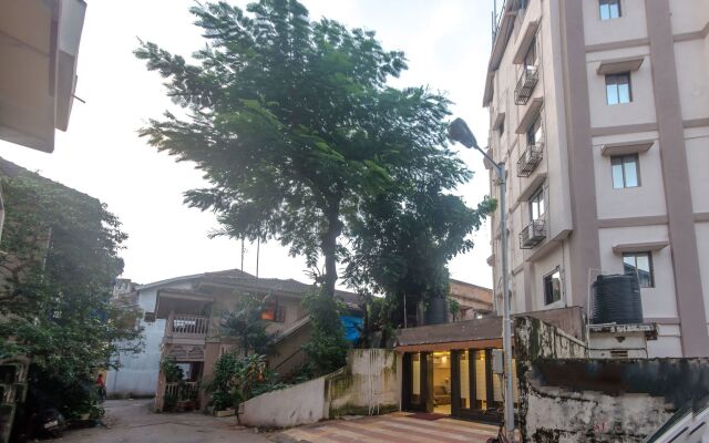 OYO 9748 Hotel Girgaon Palace