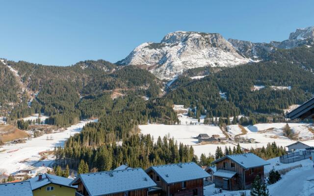 Chalet in Annaberg-lungotz With a Community Pool
