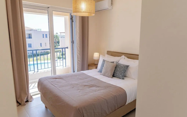 Phaedrus Living: Seaside Thalassa Cretan 202