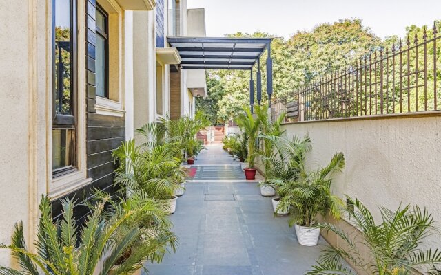 Royal Residence On MG Road