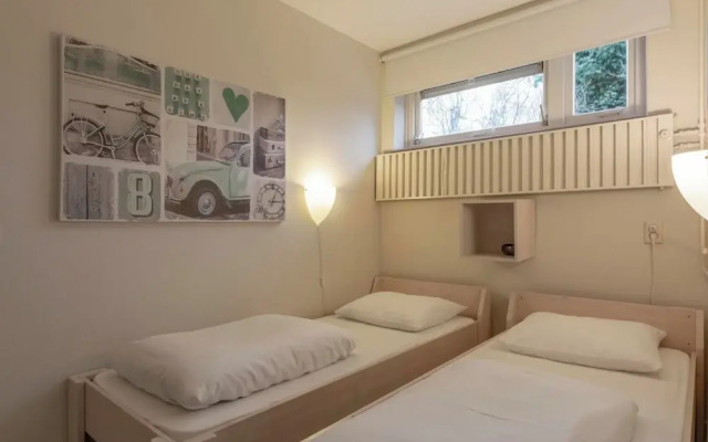 Bungalow in Sint Maartenszee Near Beach