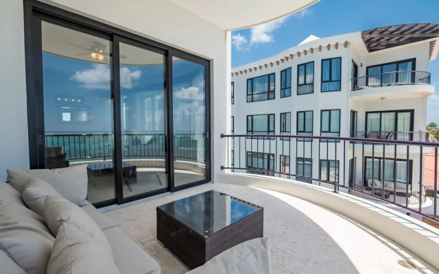 Diamante Beachfront Suites