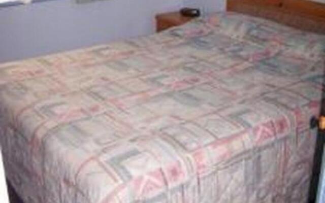 Bermuda Breezes Resort Motel