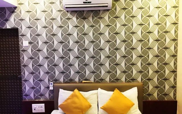 OYO 26563 Safar Residency