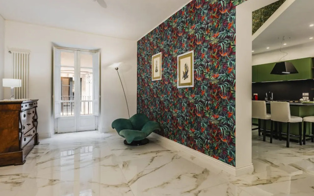 Upscale Urban Apartment by Wonderful Italy