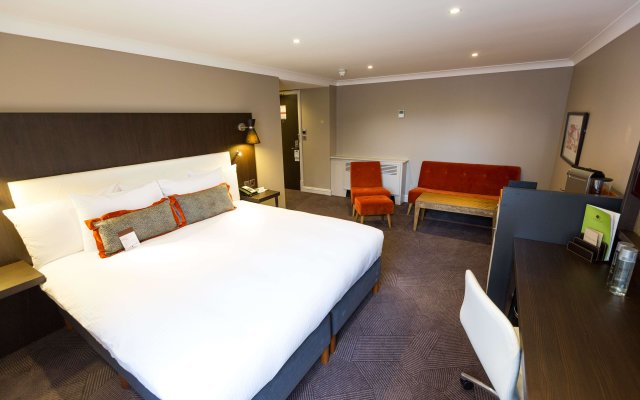 DoubleTree by Hilton London - Ealing Hotel