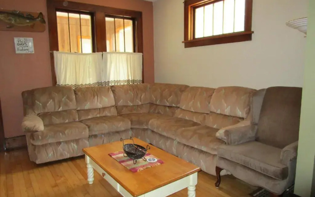 Active Lakeview Escape