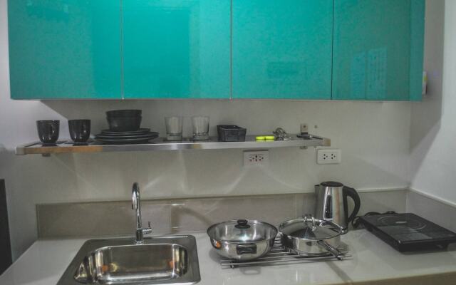 Room in Condo - Butler's Bnb A Trees Residences Qc Phil