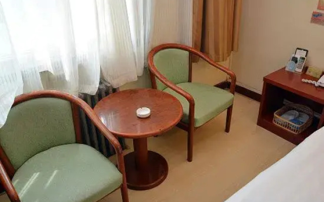 Hejia Hotel (Beijing Baiyun Road Fuxing Hospital)