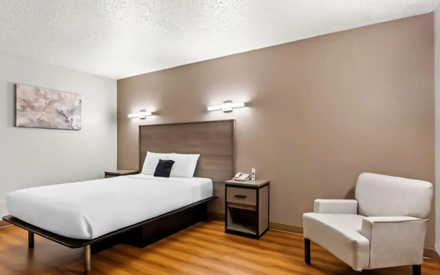 Best Western Camelot Inn