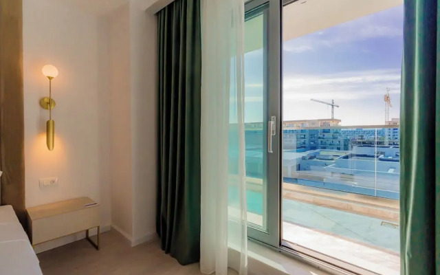 Wave 4 Residence