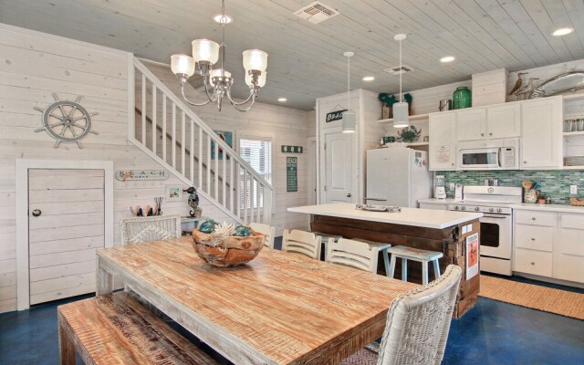 Endless Summer 4Br Home