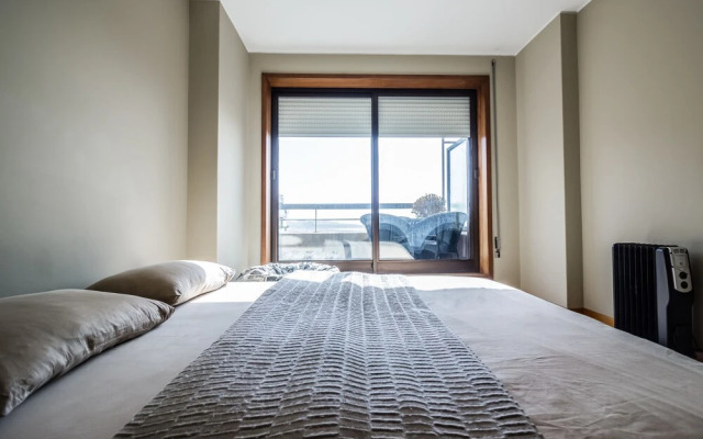 DAHome - Collector's Luxurious Apartment