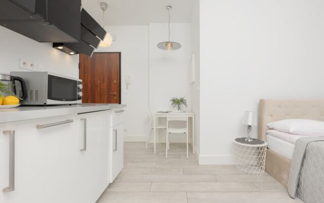 Triton Park Studio Warsaw by Renters