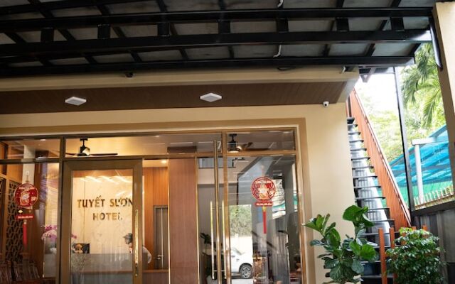 Tuyet Suong Hotel